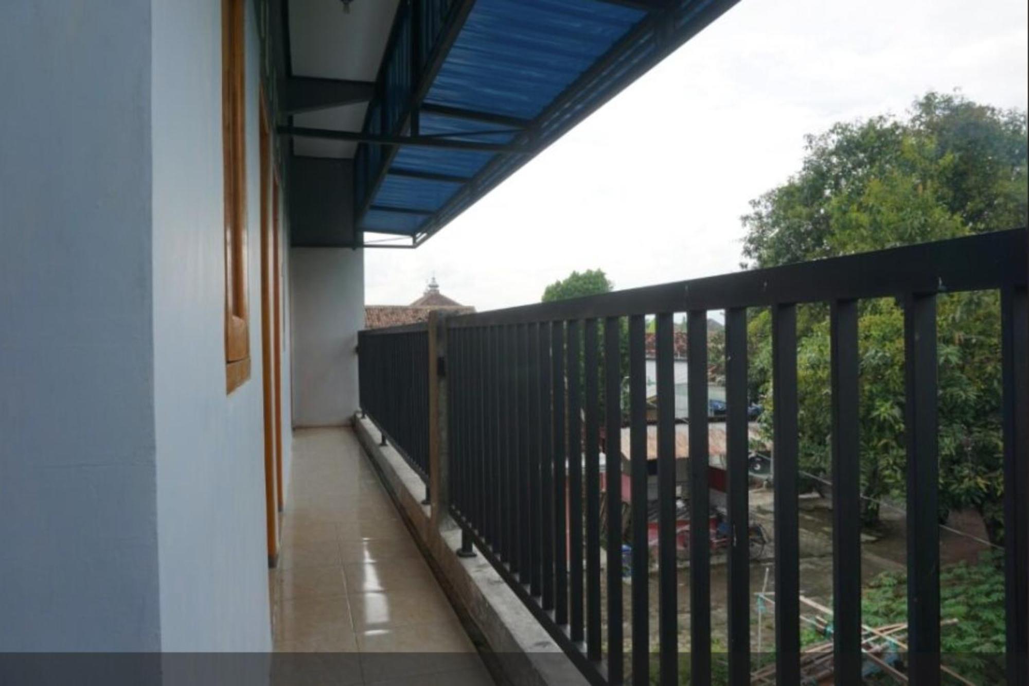 Hotel Spot On 93611 Kost Pak Suyatno Syariah 2 Ponorogo Zewnętrze zdjęcie