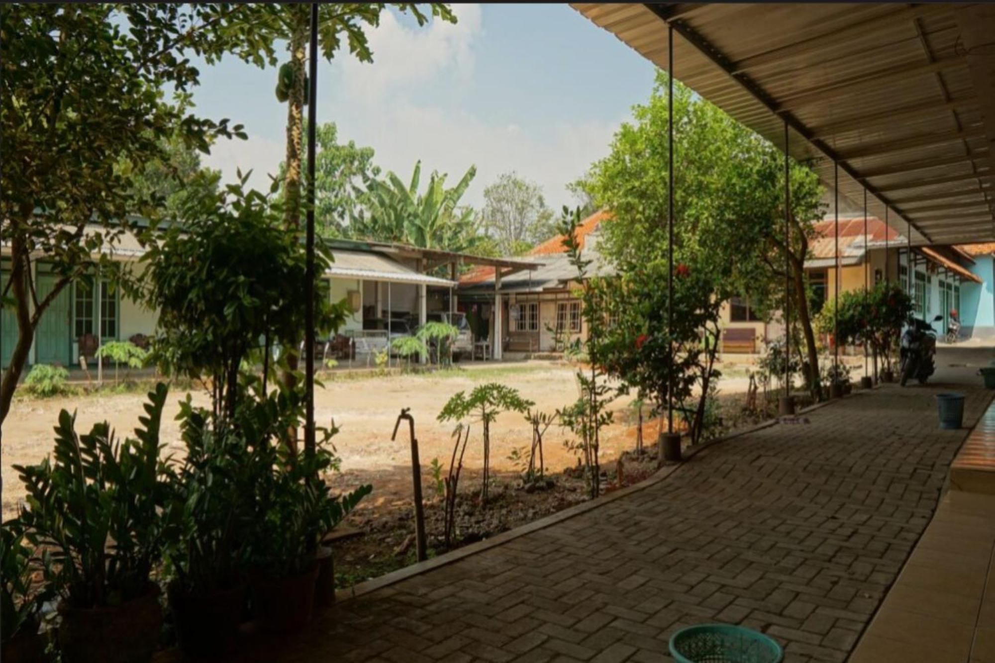 Hotel Spot On 93611 Kost Pak Suyatno Syariah 2 Ponorogo Zewnętrze zdjęcie