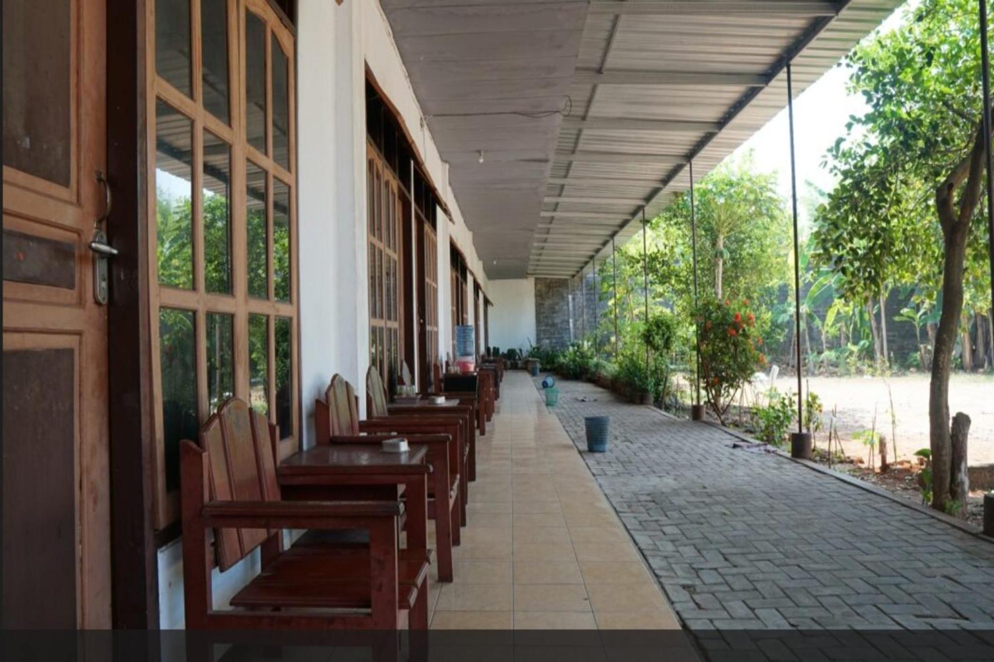 Hotel Spot On 93611 Kost Pak Suyatno Syariah 2 Ponorogo Zewnętrze zdjęcie