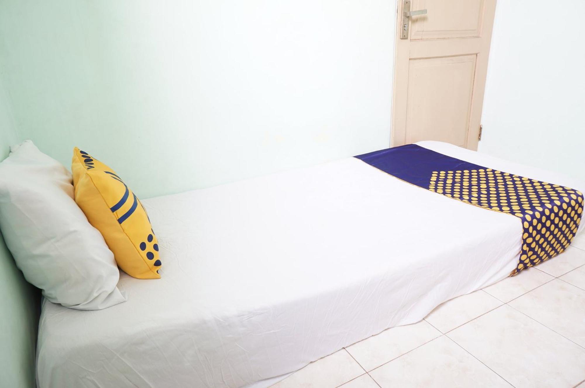 Hotel Spot On 93611 Kost Pak Suyatno Syariah 2 Ponorogo Zewnętrze zdjęcie