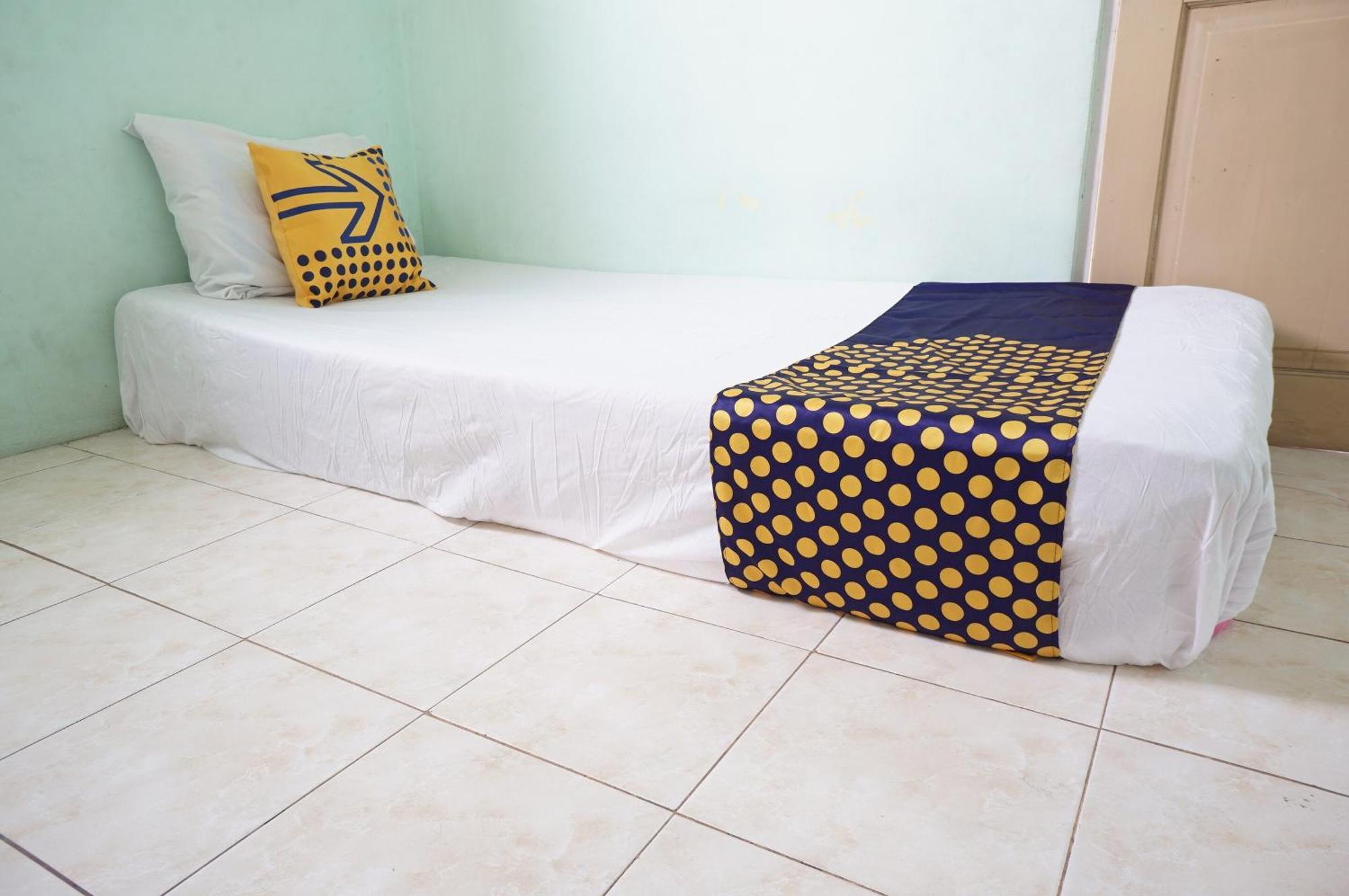 Hotel Spot On 93611 Kost Pak Suyatno Syariah 2 Ponorogo Zewnętrze zdjęcie