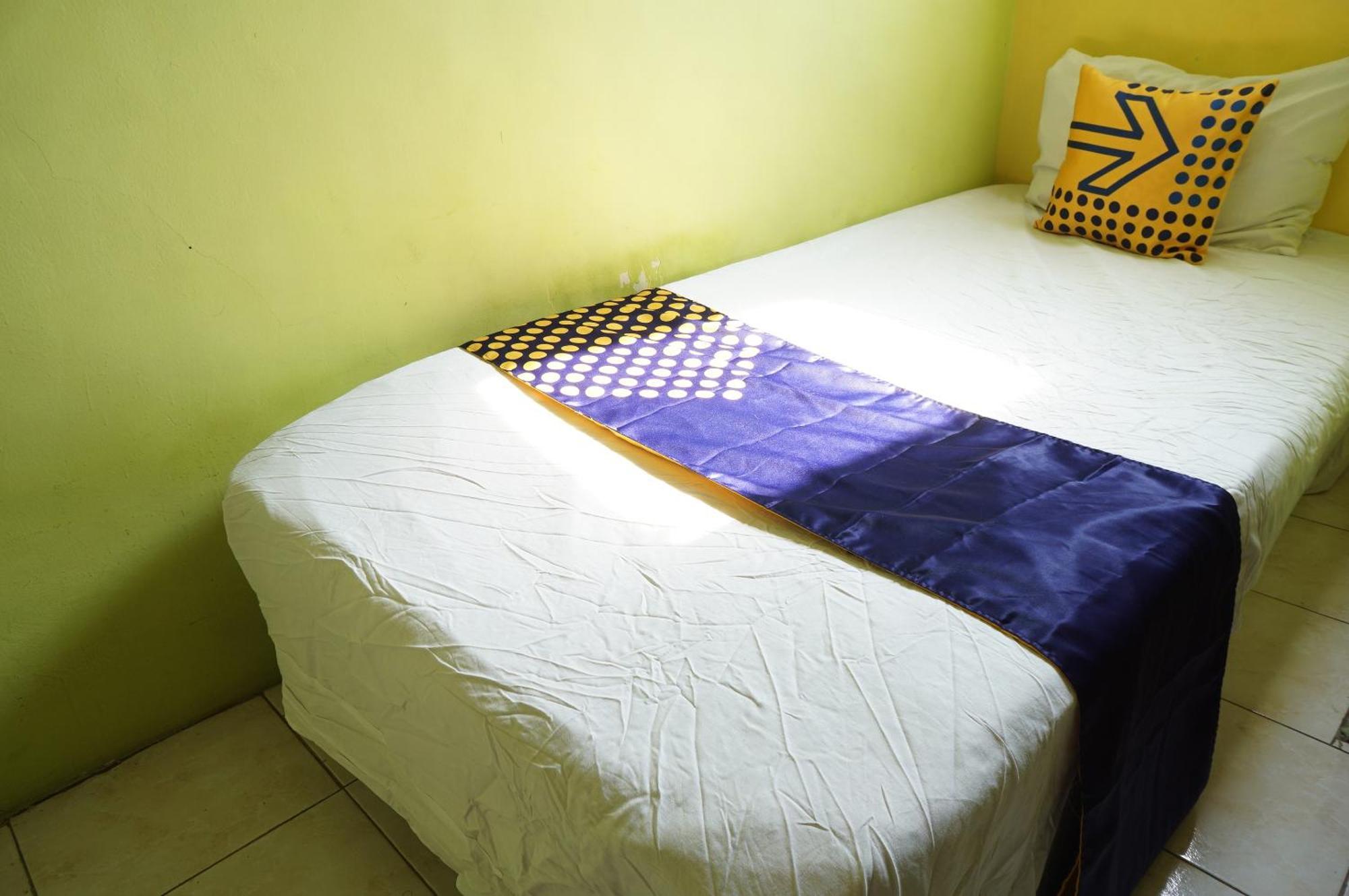 Hotel Spot On 93611 Kost Pak Suyatno Syariah 2 Ponorogo Zewnętrze zdjęcie