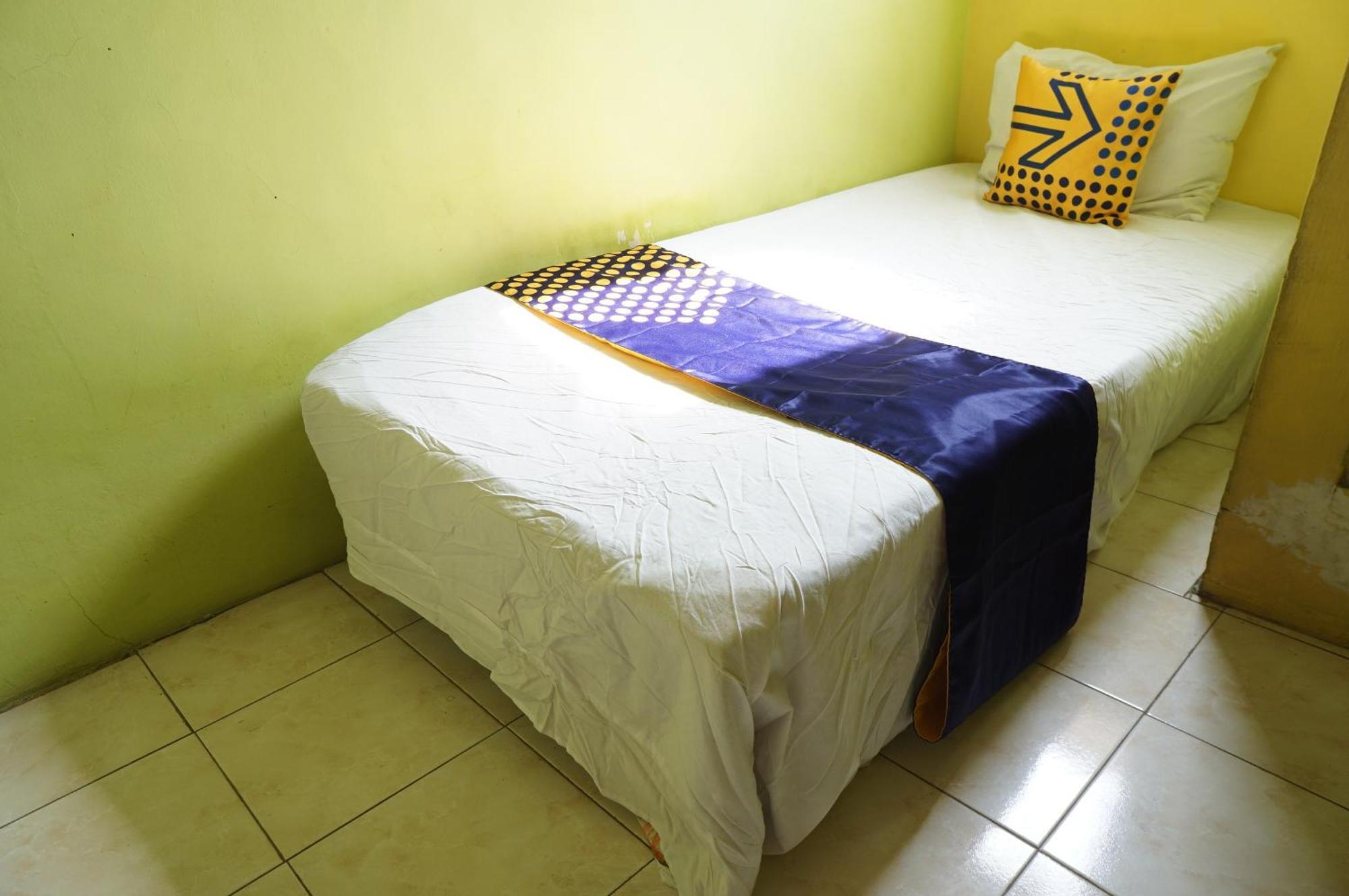 Hotel Spot On 93611 Kost Pak Suyatno Syariah 2 Ponorogo Zewnętrze zdjęcie